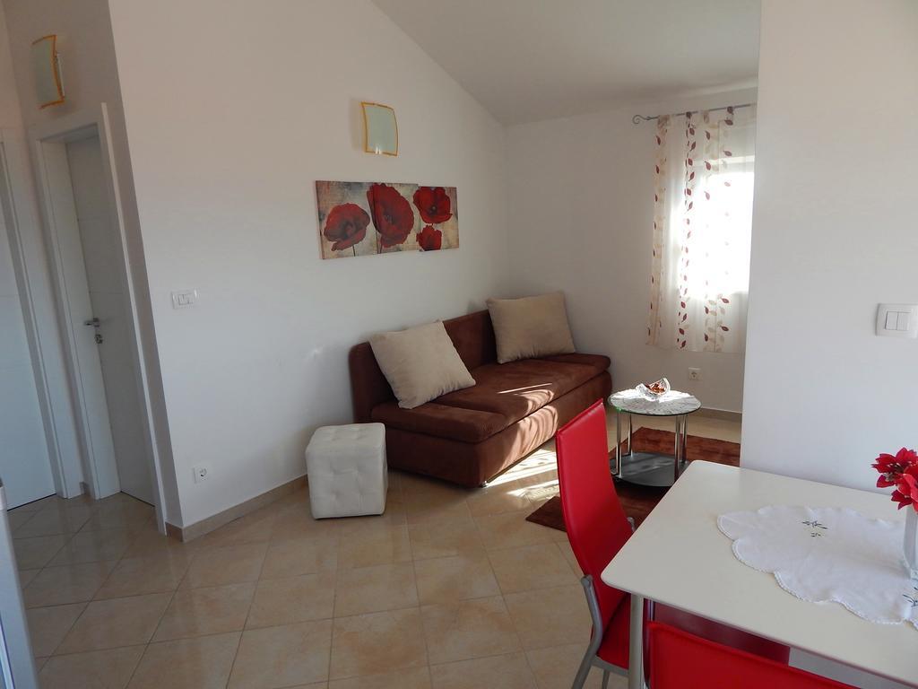 Apartments Linda Trogir Zimmer foto